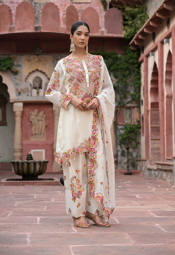 Murhaf | Off-White Embroidered Suit with Floral Detailing