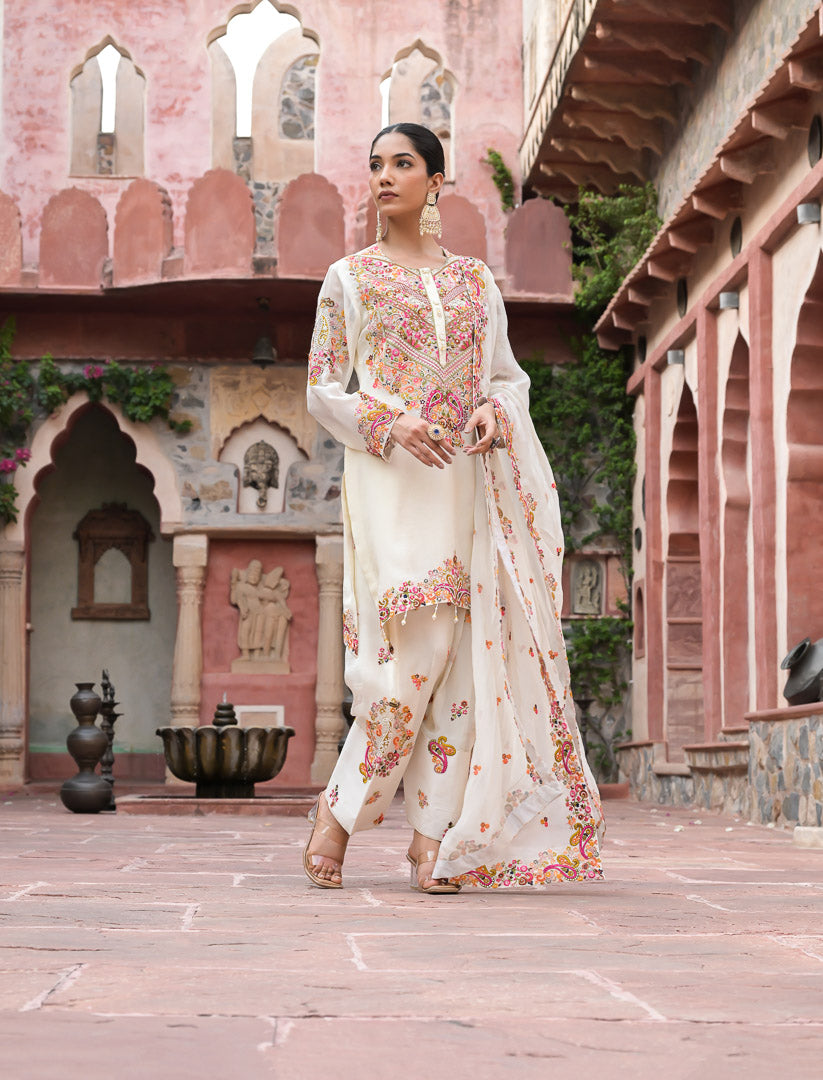 Murhaf | Off-White Embroidered Suit with Floral Detailing